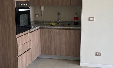 Se arrienda comodo departamento en Calle Hipodromo Chile , 2 dormitorios 1 baño, $ 390.000 mas $ 80.000 gastos comunes