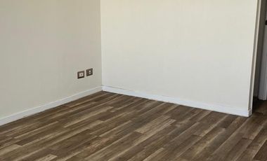 Se arrienda comodo departamento en Calle Hipodromo Chile , 2 dormitorios 1 baño, $ 390.000 mas $ 80.000 gastos comunes