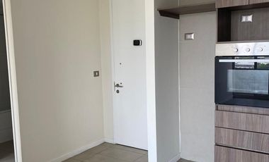 Se arrienda comodo departamento en Calle Hipodromo Chile , 2 dormitorios 1 baño, $ 390.000 mas $ 80.000 gastos comunes