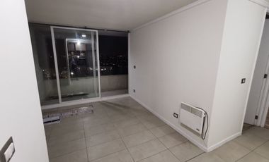 Se arrienda comodo departamento en Calle Hipodromo Chile , 2 dormitorios 1 baño, $ 390.000 mas $ 80.000 gastos comunes