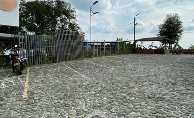 Casa Lote Campestre con Local Comercial Acreditado vía a Neira