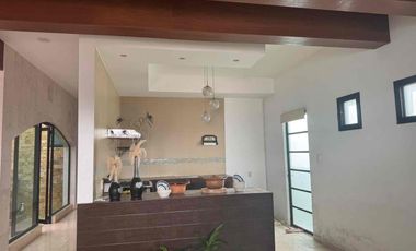 Hermosa casa con mucha luz, naturaleza y espacio, a dos calles  de la escuela  green oaks.