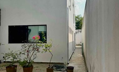 Hermosa casa con mucha luz, naturaleza y espacio, a dos calles  de la escuela  green oaks.