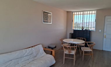 Departamento 2D Cerro Placeres, cercano plaza, con estacionamiento