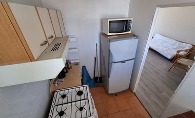 Departamento 2D Cerro Placeres, cercano plaza, con estacionamiento