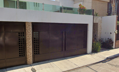 Casa en Venta en Los Bosques de Aguascalientes, México.