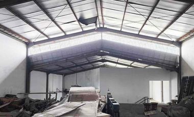 Di sewa gudang bizzpark 2 luas 600 m2 bangunan 2 lantai ada kantor lokasi aman bebas banjir lokasi strategis dekat ke kelapa gading , tol dan terminal pulo gadung di bizpark 2 penggilingan cakung Jakarta Timur