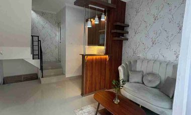 Rumah 2 Lantai di pusat Kota Akses Mudah dan Strategi