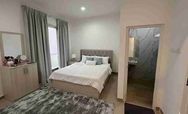 Rumah 2 Lantai di pusat Kota Akses Mudah dan Strategi