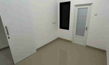 Rumah 2 Lantai di pusat Kota Akses Mudah dan Strategi