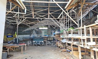 Jual Bangunan Plus Tanah Luas Siap Usaha