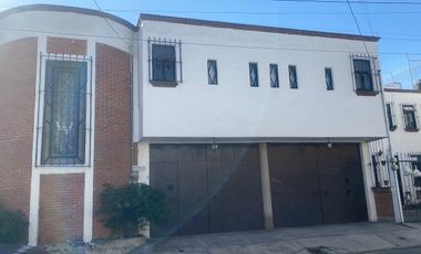 Renta suite amueblada con servicios, Col Santa Cruz Buenavista. Zavaleta y Recta Cholula