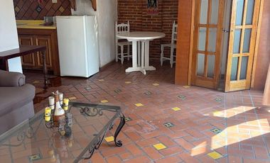 Renta suite amueblada con servicios, Col Santa Cruz Buenavista. Zavaleta y Recta Cholula