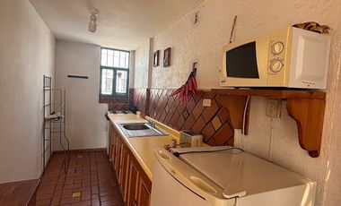 Renta suite amueblada con servicios, Col Santa Cruz Buenavista. Zavaleta y Recta Cholula