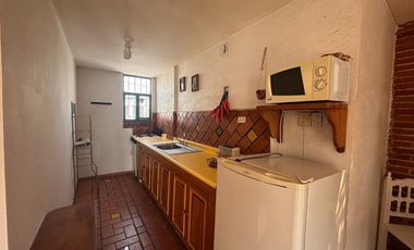 Renta suite amueblada con servicios, Col Santa Cruz Buenavista. Zavaleta y Recta Cholula