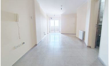 ALQUILA: Dpto Semipiso 2 Dormitorios, 2 Baños, 2 Balcones / Nueva Córdoba