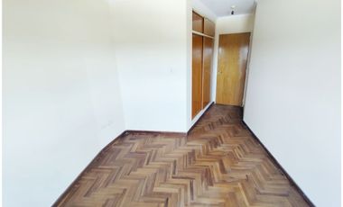 ALQUILA: Dpto Semipiso 2 Dormitorios, 2 Baños, 2 Balcones / Nueva Córdoba