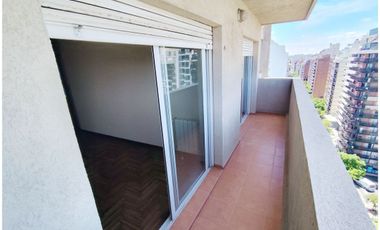 ALQUILA: Dpto Semipiso 2 Dormitorios, 2 Baños, 2 Balcones / Nueva Córdoba