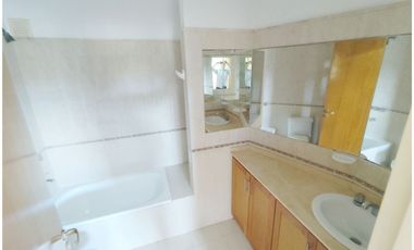 ALQUILA: Dpto Semipiso 2 Dormitorios, 2 Baños, 2 Balcones / Nueva Córdoba