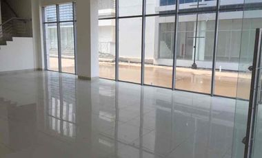 Sewa Office Dekat Bandara 6.5x17.6