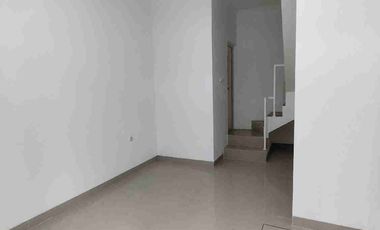 Dijual Rumah Baru 2 Lantai Dalam Gang di Kayumanis Matraman Jakarta Timur