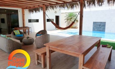 Casa con Piscina de Venta en Playas en Ciudadela Cerrada con Salida Al Mar