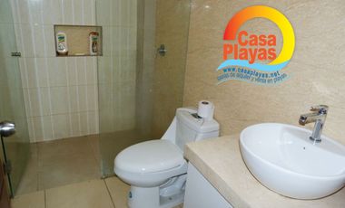 Casa con Piscina de Venta en Playas en Ciudadela Cerrada con Salida Al Mar