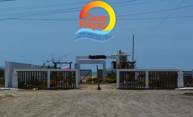 Casa con Piscina de Venta en Playas en Ciudadela Cerrada con Salida Al Mar