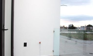 CASA EN VENTA EN PARQUE REAL