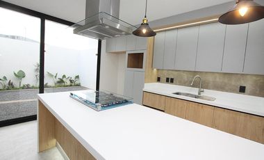 CASA EN VENTA EN PARQUE REAL