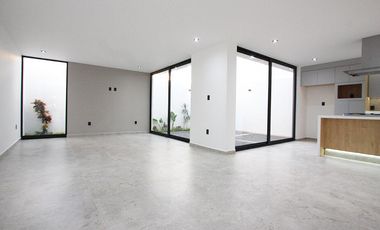 CASA EN VENTA EN PARQUE REAL