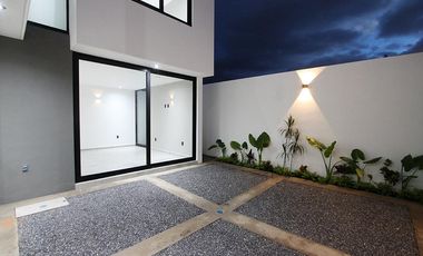 CASA EN VENTA EN PARQUE REAL