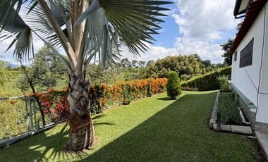 SE ARRIENDA CASA CAMPESTRE BIFAMILIAR SOBRE LA VIA CONDINA.