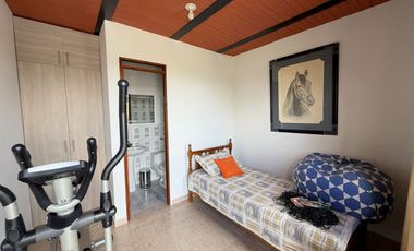 SE ARRIENDA CASA CAMPESTRE BIFAMILIAR SOBRE LA VIA CONDINA.