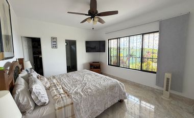 SE ARRIENDA CASA CAMPESTRE BIFAMILIAR SOBRE LA VIA CONDINA.