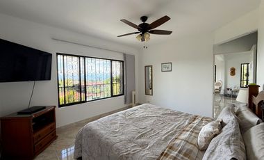 SE ARRIENDA CASA CAMPESTRE BIFAMILIAR SOBRE LA VIA CONDINA.