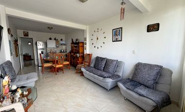 SE ARRIENDA CASA CAMPESTRE BIFAMILIAR SOBRE LA VIA CONDINA.