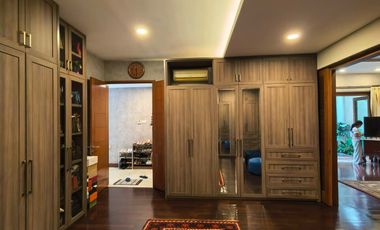 Dijual Rumah Resort Villa di Pusat Kemang Jakarta Selatan, Cluster Eksklusif Side Swimming Pool 4 KT Ensuite