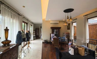 Dijual Rumah Resort Villa di Pusat Kemang Jakarta Selatan, Cluster Eksklusif Side Swimming Pool 4 KT Ensuite