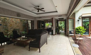 Dijual Rumah Resort Villa di Pusat Kemang Jakarta Selatan, Cluster Eksklusif Side Swimming Pool 4 KT Ensuite