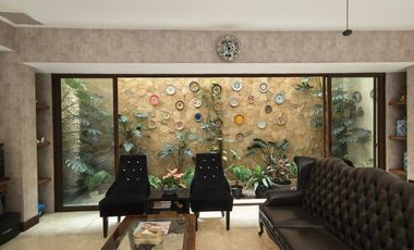 Dijual Rumah Resort Villa di Pusat Kemang Jakarta Selatan, Cluster Eksklusif Side Swimming Pool 4 KT Ensuite