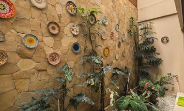 Dijual Rumah Resort Villa di Pusat Kemang Jakarta Selatan, Cluster Eksklusif Side Swimming Pool 4 KT Ensuite