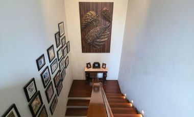 Dijual Rumah Resort Villa di Pusat Kemang Jakarta Selatan, Cluster Eksklusif Side Swimming Pool 4 KT Ensuite