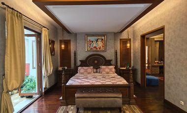 Dijual Rumah Resort Villa di Pusat Kemang Jakarta Selatan, Cluster Eksklusif Side Swimming Pool 4 KT Ensuite