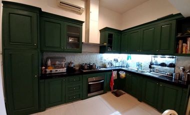 DIJUAL CEPAT RUMAH 3 LANTAI (SWIMMING POOL) DI RIVERVILLE LEBAK BULUS JAKARTA SELATAN