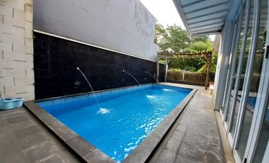 DIJUAL CEPAT RUMAH 3 LANTAI (SWIMMING POOL) DI RIVERVILLE LEBAK BULUS JAKARTA SELATAN