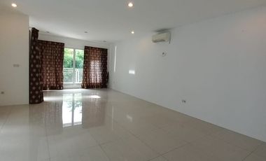 DIJUAL CEPAT RUMAH 3 LANTAI (SWIMMING POOL) DI RIVERVILLE LEBAK BULUS JAKARTA SELATAN