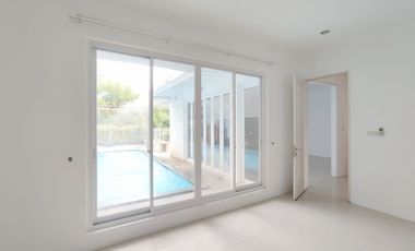 DIJUAL CEPAT RUMAH 3 LANTAI (SWIMMING POOL) DI RIVERVILLE LEBAK BULUS JAKARTA SELATAN