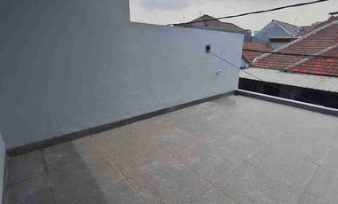 Rumah 2 Lantai Siap Huni di Taman Harapan Baru Bekasi – Cicilan Ringan!