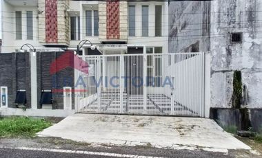 Rumah Lokasi Emas Akses Mobil Kawasan Bisnis & Kuliner Sulfat